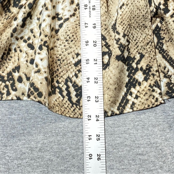 AKIRA Blouse Womens M Snakeskin Print V-Neck Long Sleeve Cinched Waist - Picture 15 of 16